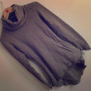 Plazma Lab women’s turtle neck pocket tunic